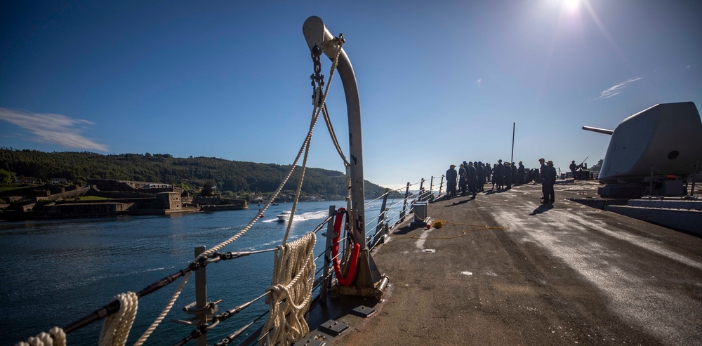 USS Arleigh Burke (DDG 51)