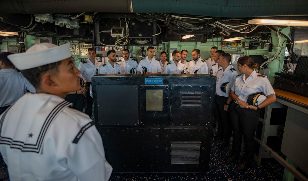 USS Arleigh Burke (DDG 51)