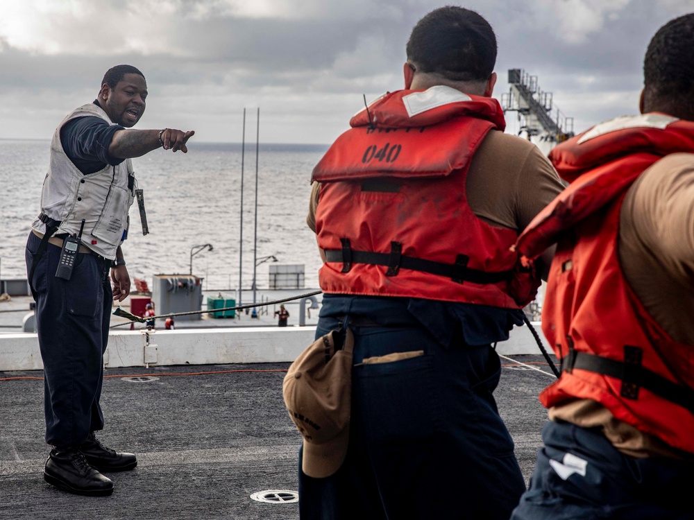 USS George H.W. Bush (CVN 77) Conducts Underway Replenishment