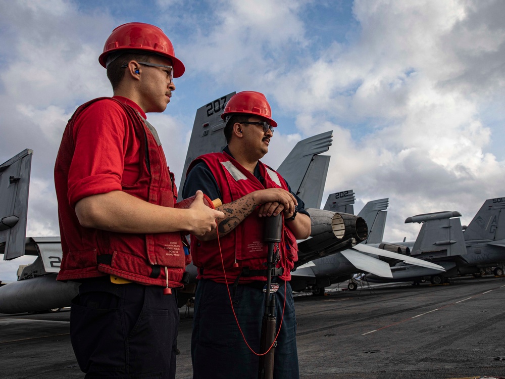 USS George H.W. Bush (CVN 77) Conducts Underway Replenishment