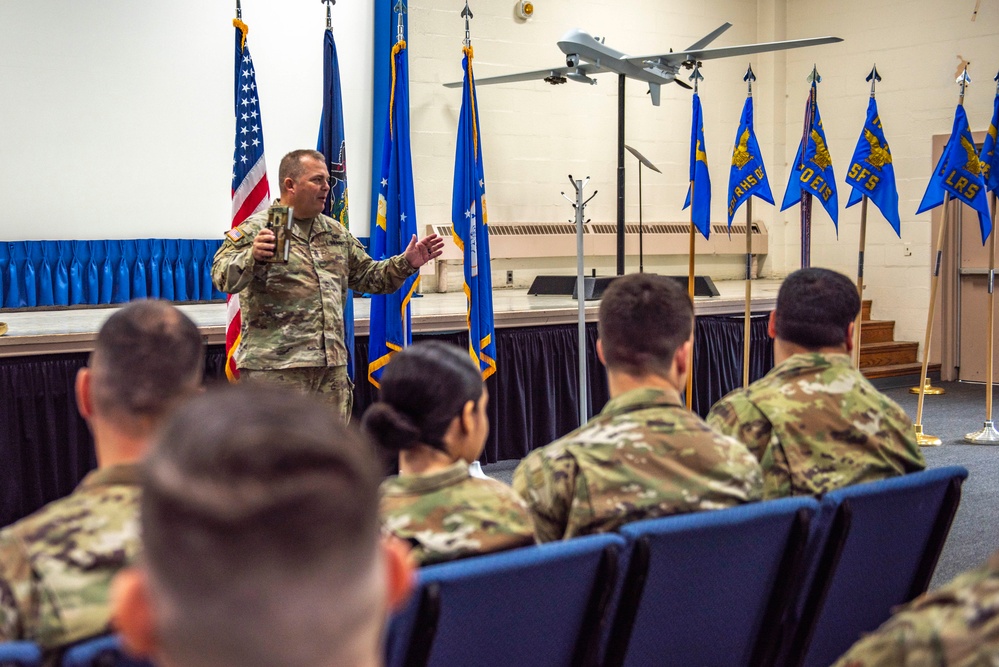 PA Guard Senior Enlisted Leader visits 111th ATKW Student Flight