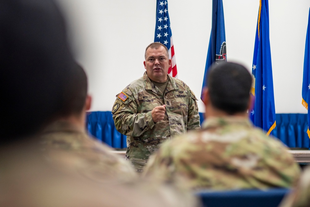 PA Guard Senior Enlisted Leader visits 111th ATKW Student Flight