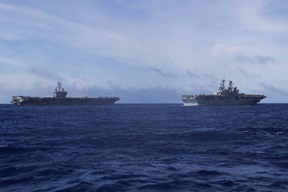 Ships sail in formation during Valiant Shield 2022
