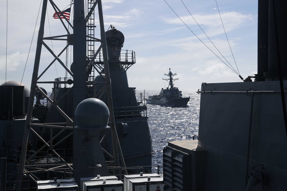 Ships sail in formation during Valiant Shield 2022