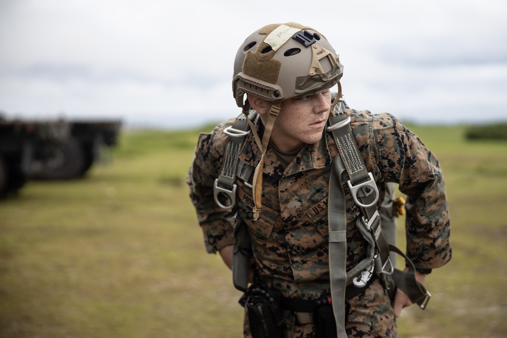 3rd Landing Support Battalion Conducts Air Delivery Exercise