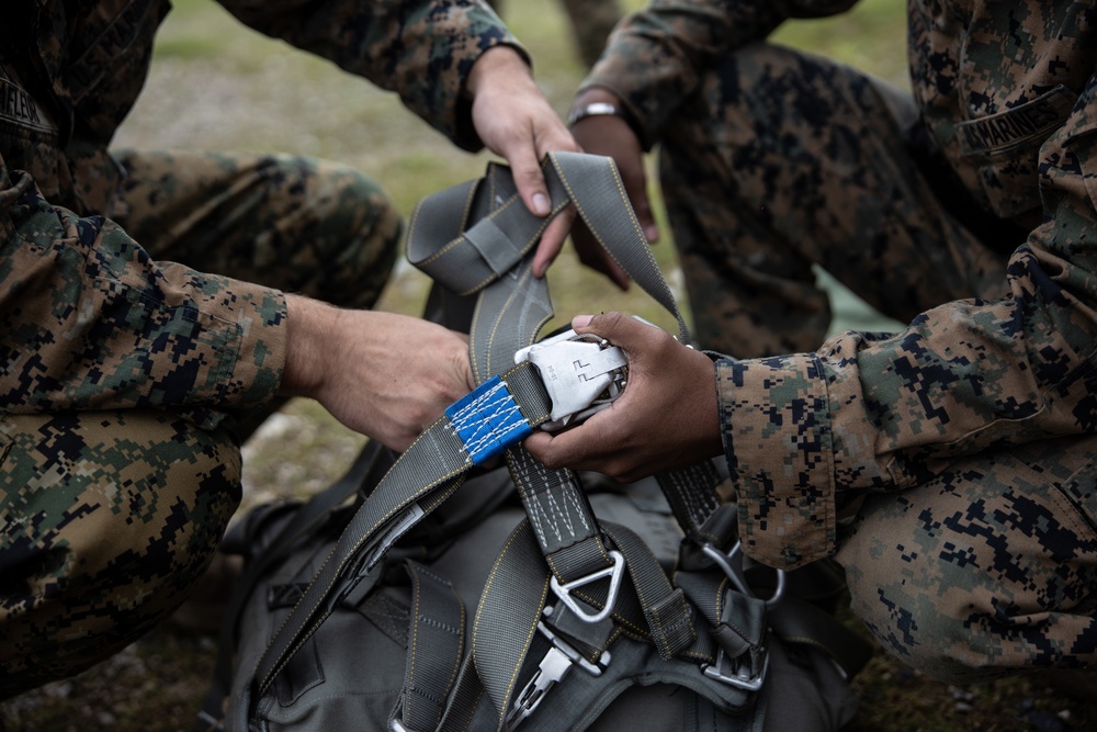 3rd Landing Support Battalion Conducts Air Delivery Exercise