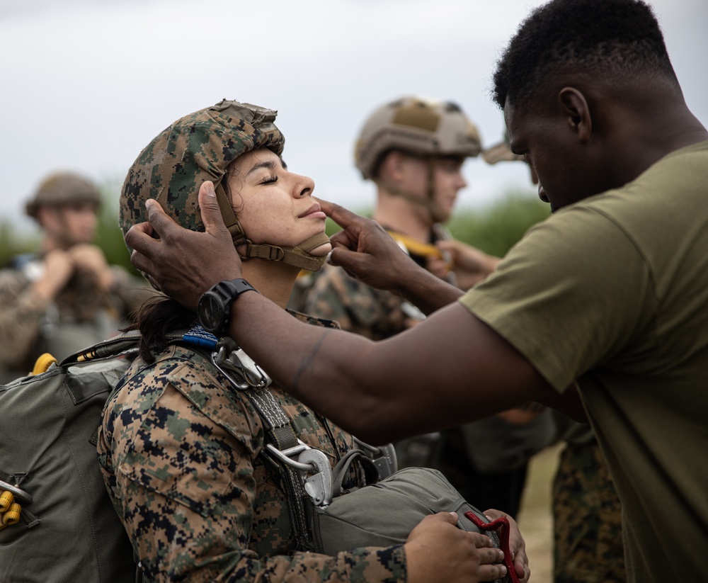 3rd Landing Support Battalion Conducts Air Delivery Exercise