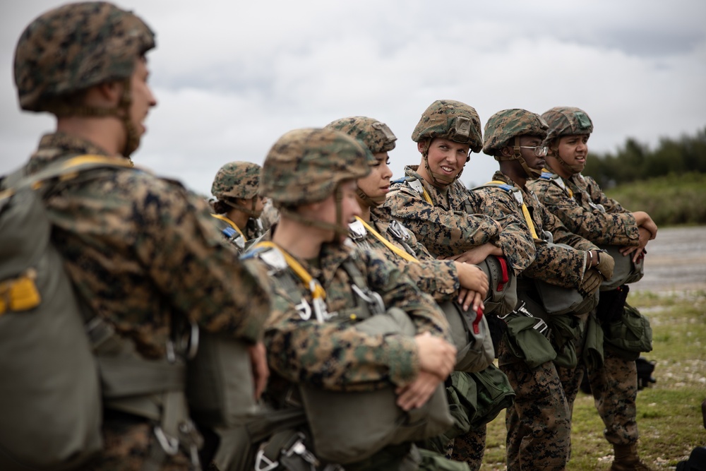 3rd Landing Support Battalion Conducts Air Delivery Exercise