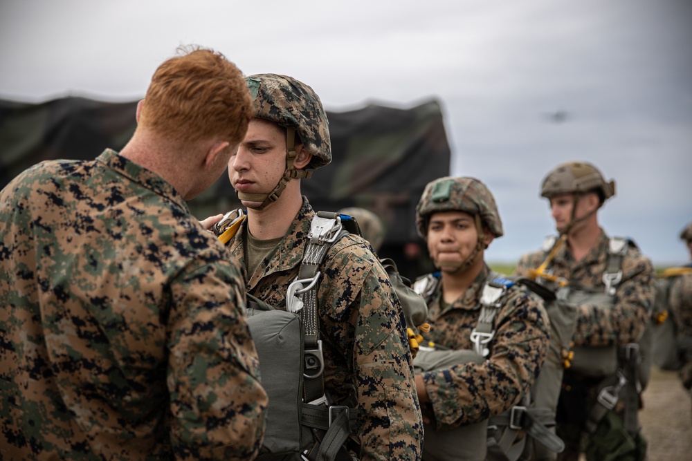 DVIDS - Images - 3rd Landing Support Battalion Conducts Air Delivery ...