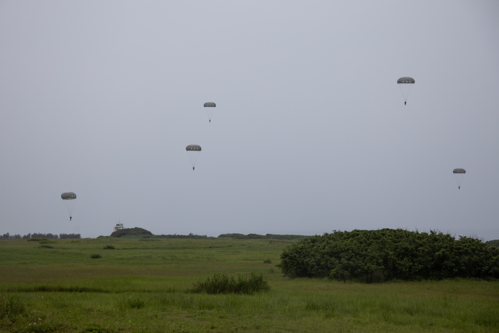 3rd Landing Support Battalion Conducts Air Delivery Exercise