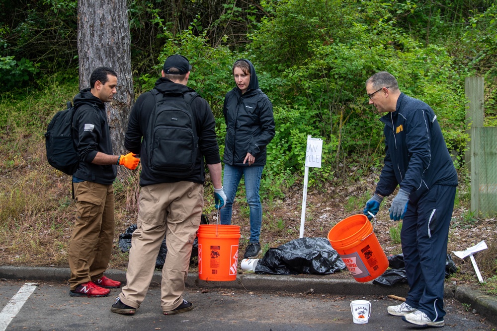 U.S. Navy Sailors Clean Local Park during Portland Fleet Week