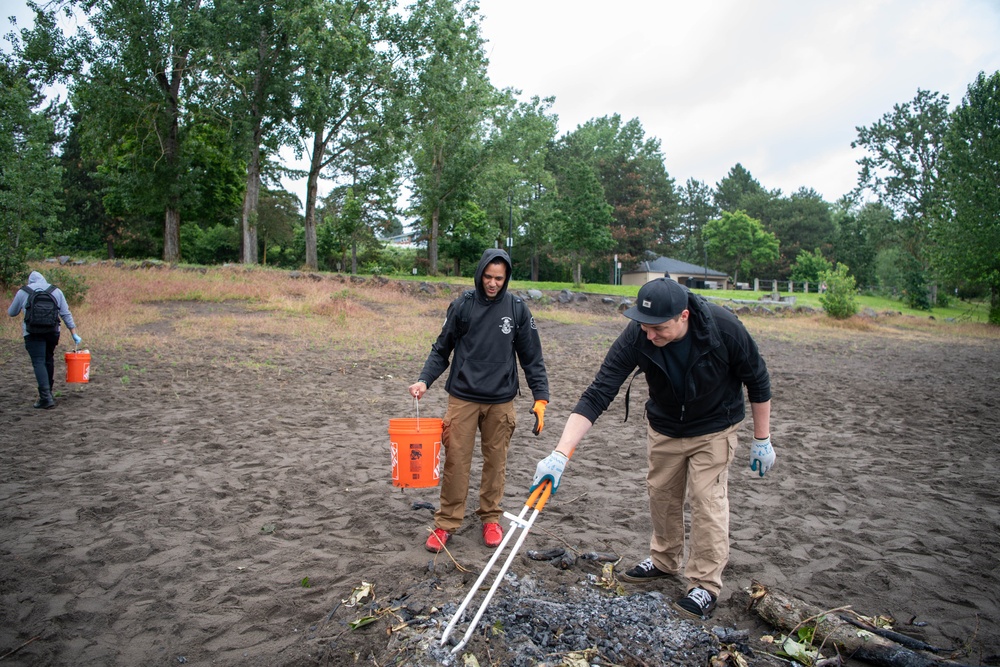 U.S. Navy Sailors Clean Local Park during Portland Fleet Week