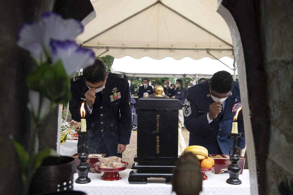 Yokota, Japan remember WWII fallen during U.S.-Japan Joint Memorial Service