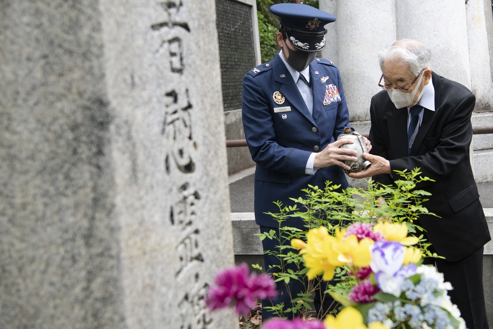 Yokota, Japan remember WWII fallen during U.S.-Japan Joint Memorial Service