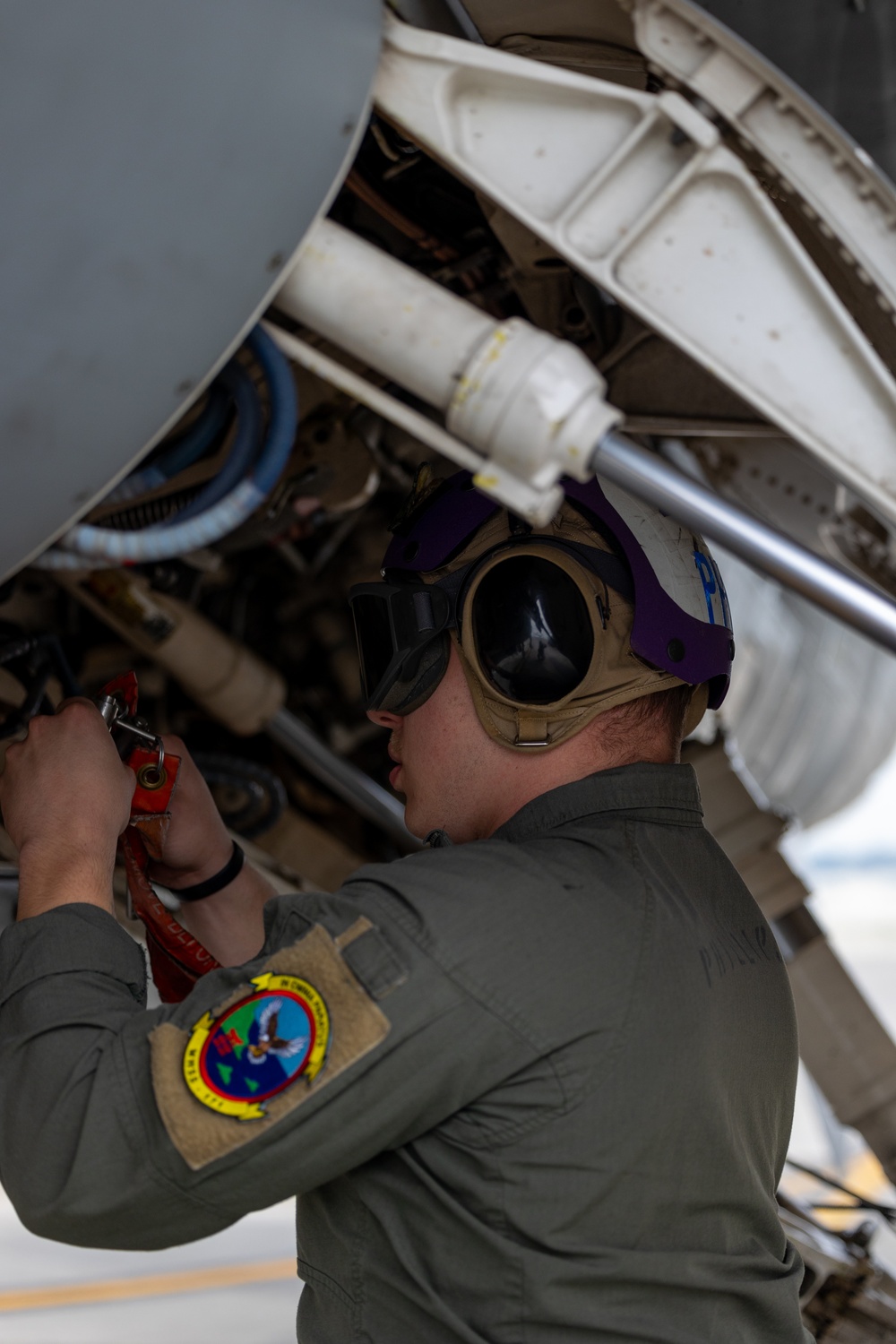 MWSS-171 F-16 Joint Refueling