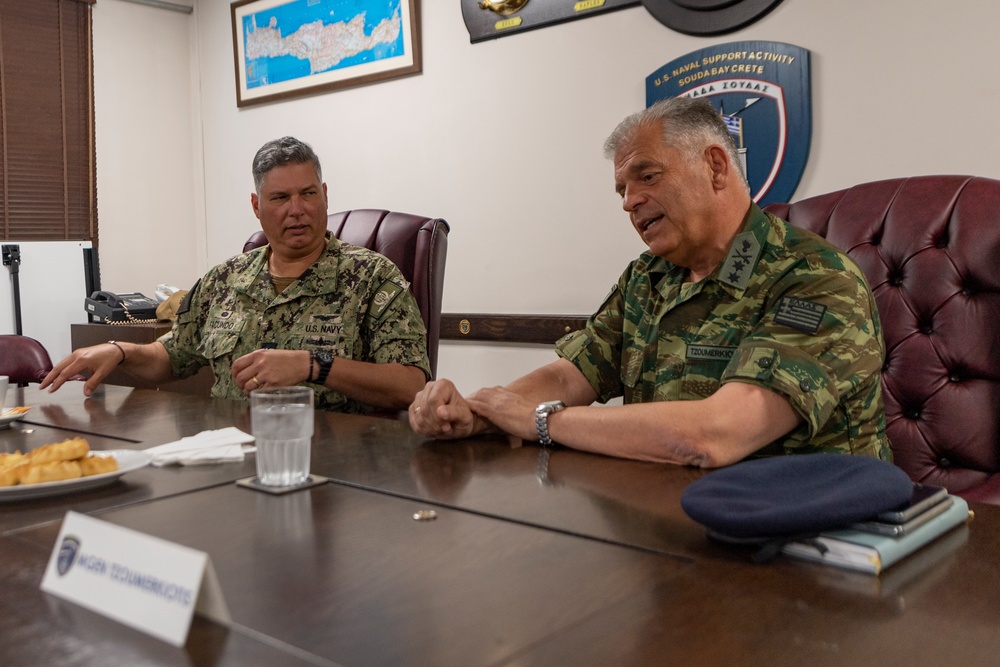 NSA Souda Bay hosts NAMFI Commander