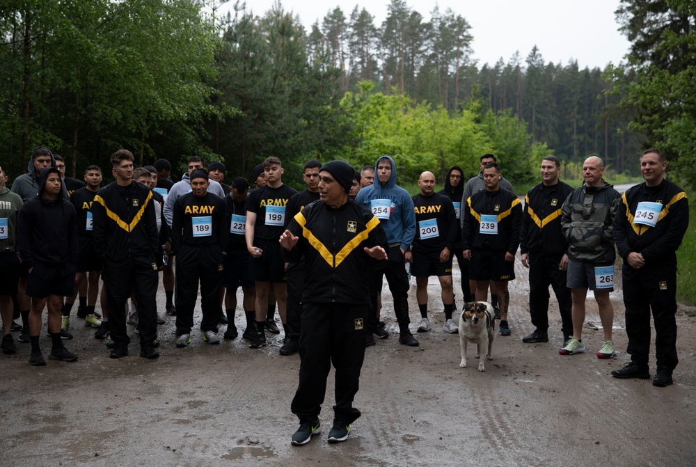 eFP Battle Group Poland Troops Participate in Global Running Day