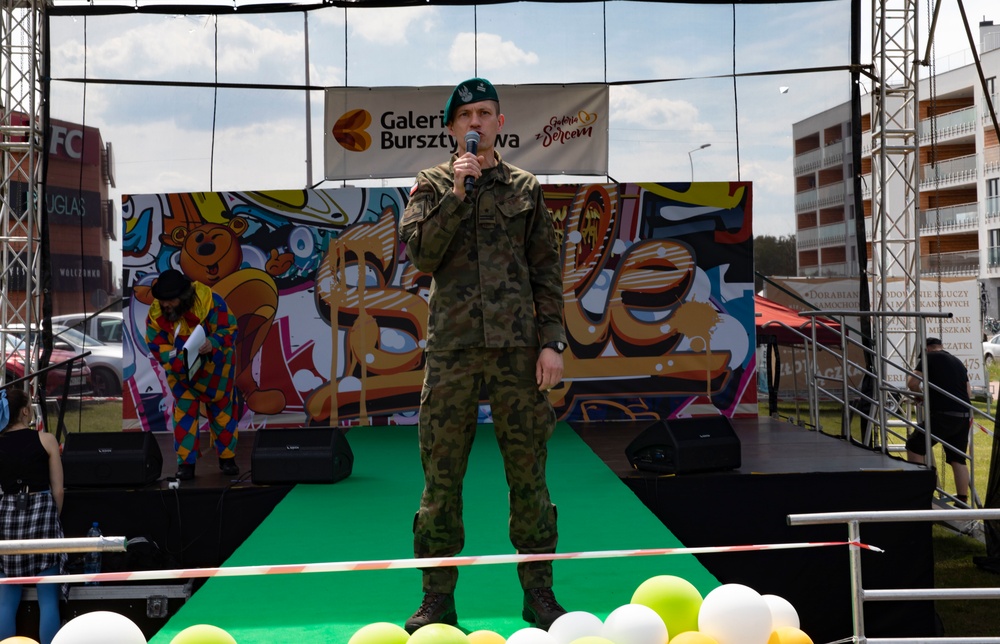 Battle Group Poland Troops Support a Community Relations Day Event