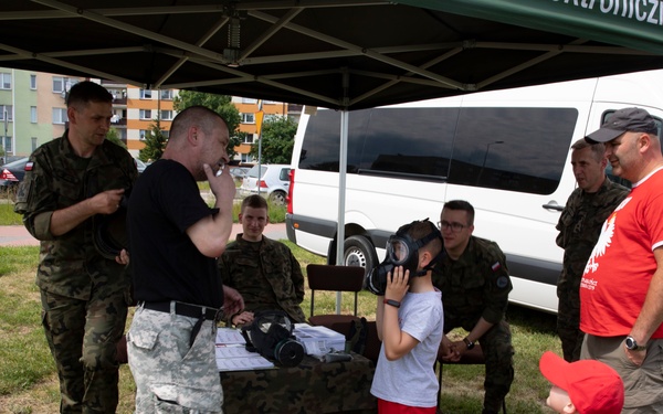 Battle Group Poland Troops Support a Community Relations Day Event