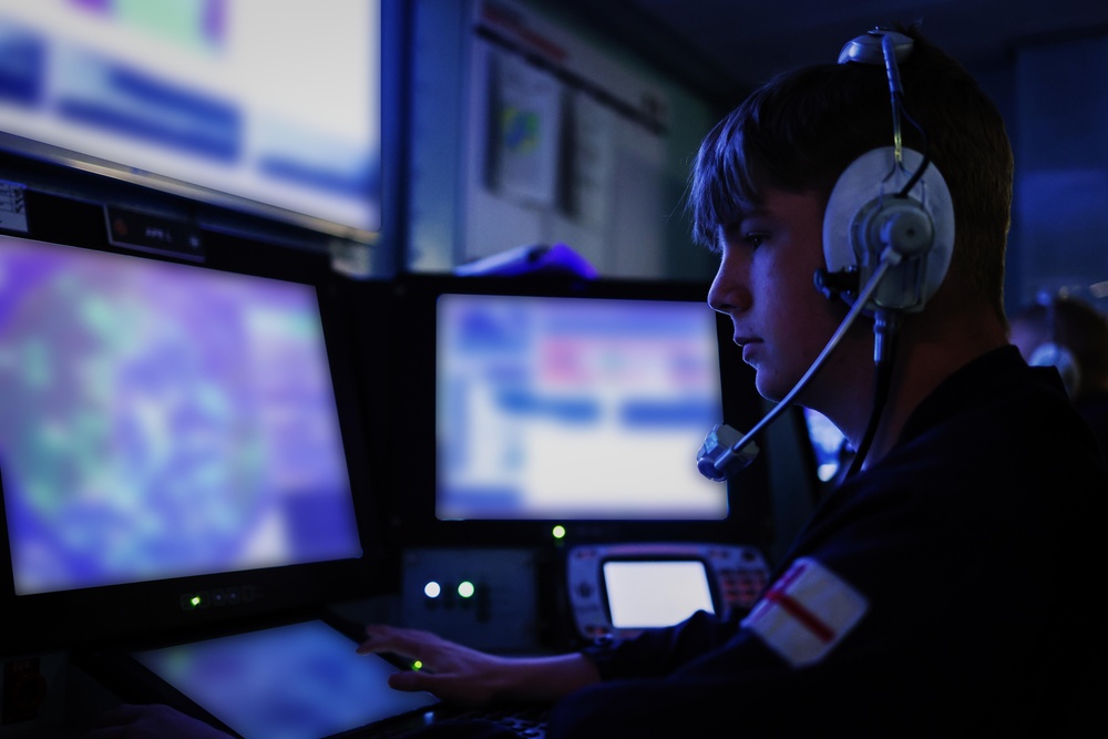 HMS DEFENDER conducts exercises during BALTOPS22