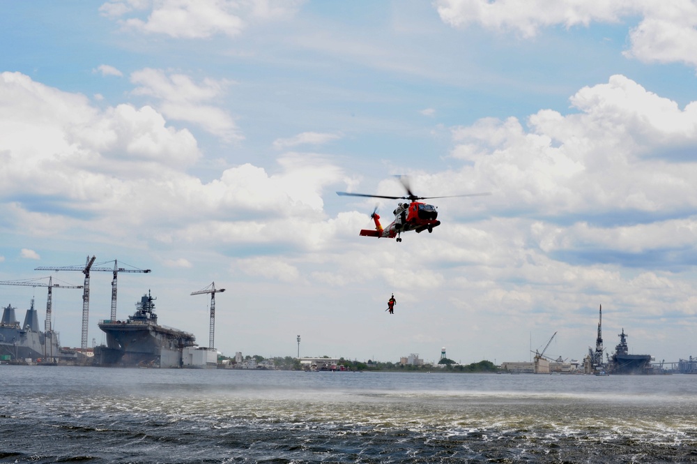 Coast Guard crews conduct SAR demonstration during Norfolk Harborfest 2022