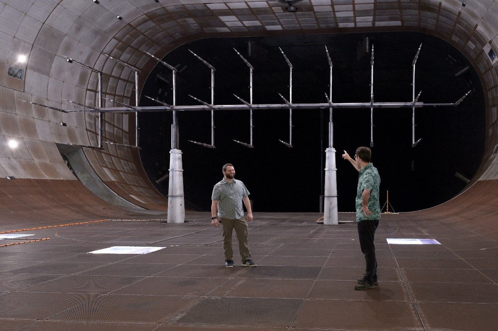 NFAC team assesses flow quality in 40-foot by 80-foot test section