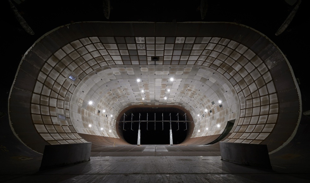 NFAC team assesses flow quality in 40-foot by 80-foot test section
