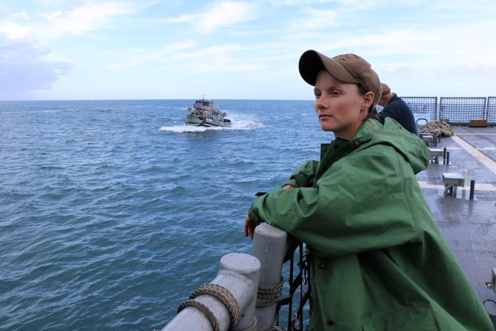 USS Billings Arrives in Cuba