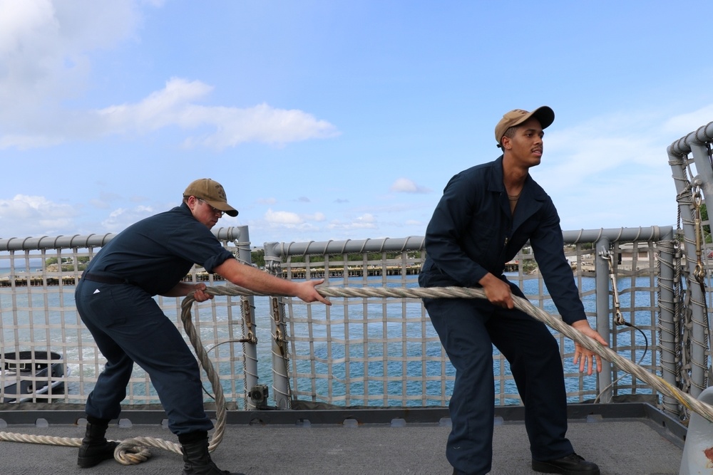 USS Billings Arrives in Cuba