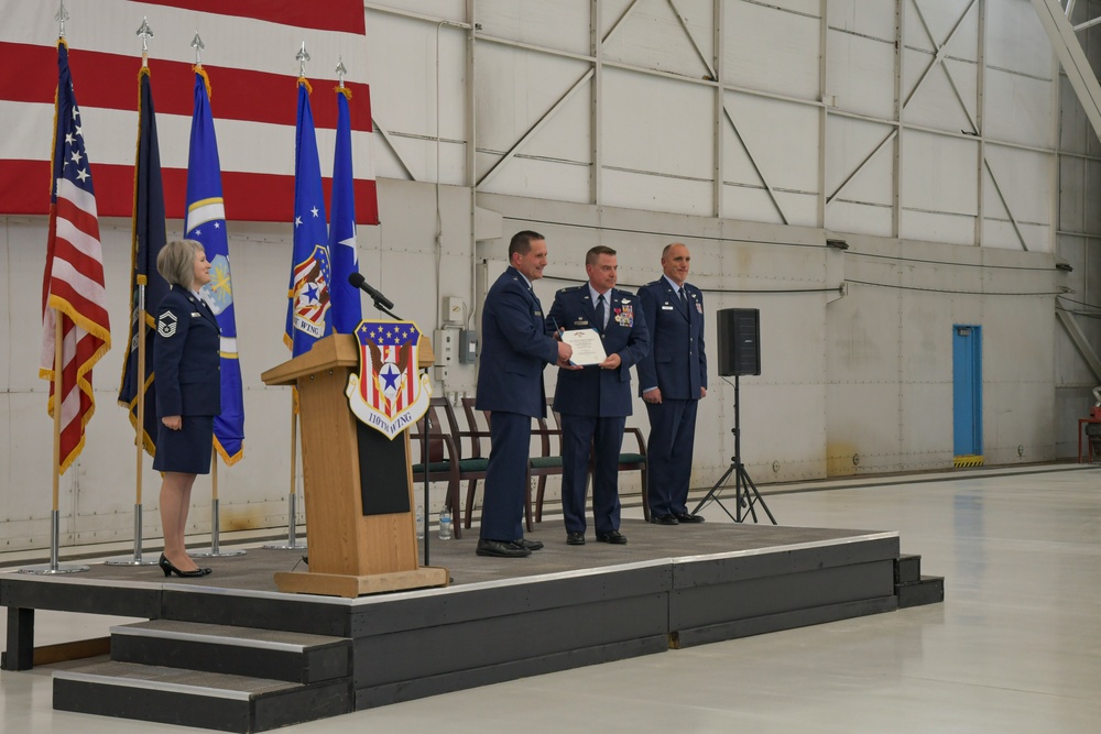 110th Wing Air National Guard Base recieves a new Wing commander