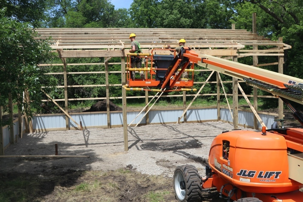 Missouri Carpenters Builds Shelter for Iowa Law Enforcement Academy