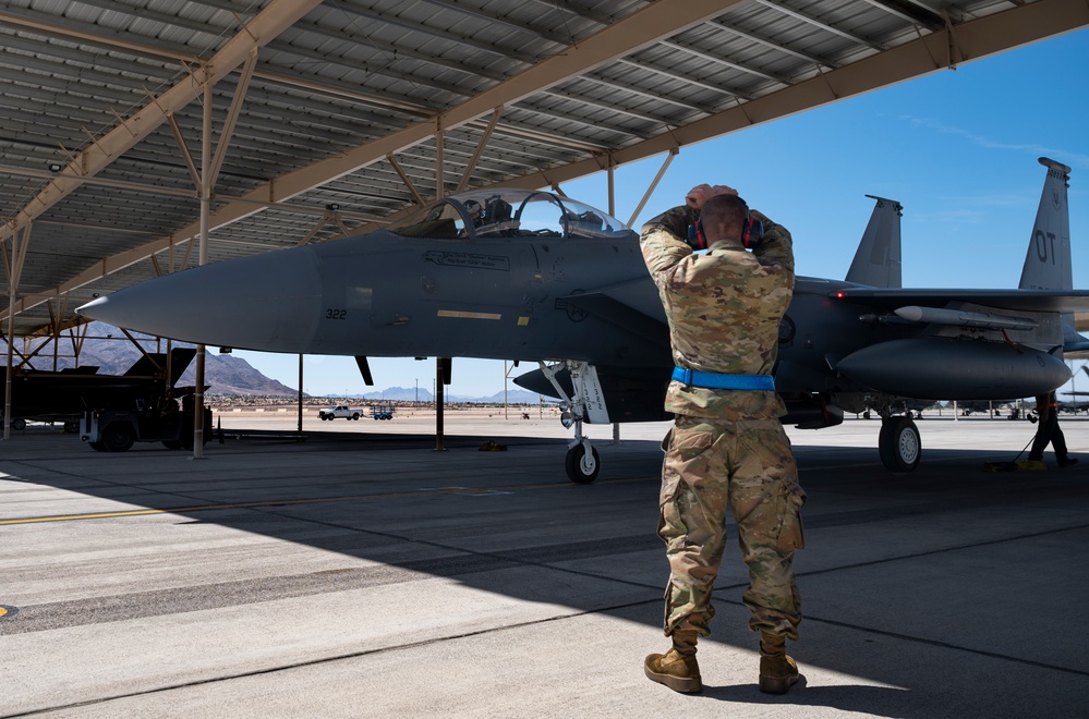 Gen Mark Kelly, ACC Commander and the 65th Aggressors