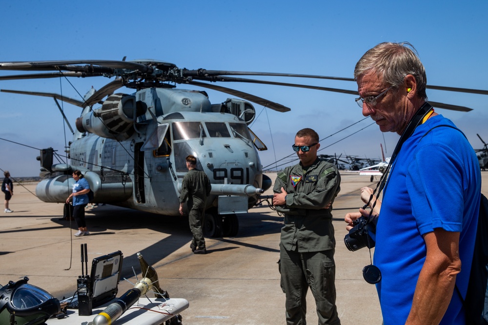 Educators visit MCAS Miramar