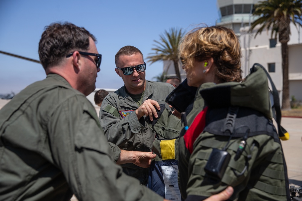 Educators visit MCAS Miramar