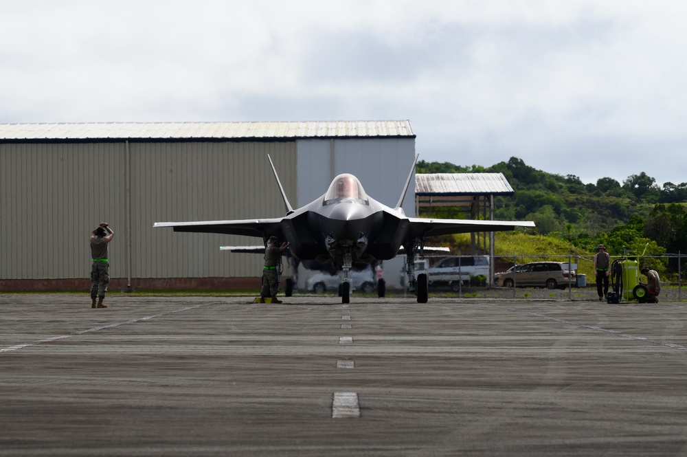 Eielson F-35As bring ‘lightning’ to Palau during Valiant Shield 22