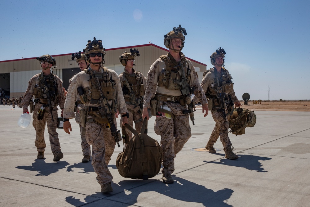 Recon Prepares for a Raid During RUT