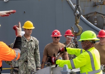 Weapons onload during Valiant Shield 2022