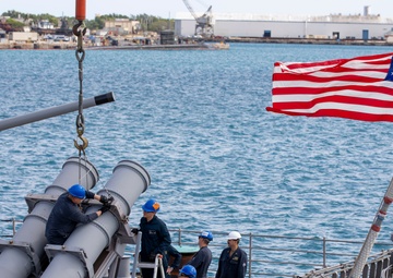 Weapons onload during Valiant Shield 2022