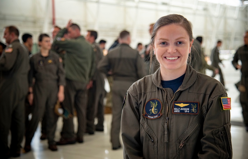 DVIDS - Images - U.S Pacific Fleet All Hands Call with VP-4 [Image 3 of 3]