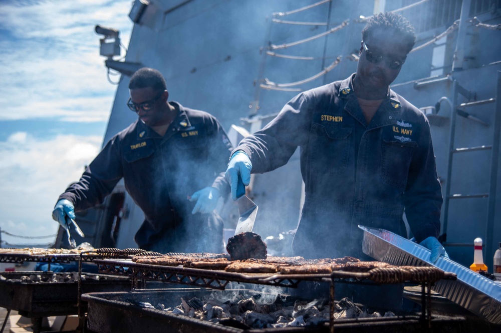 USS Jason Dunham (DDG 109) MWR Steel Beach Picnic