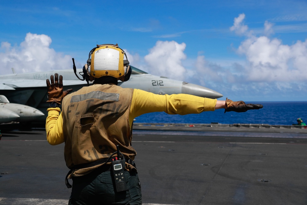 Abraham Lincoln conducts flight operations