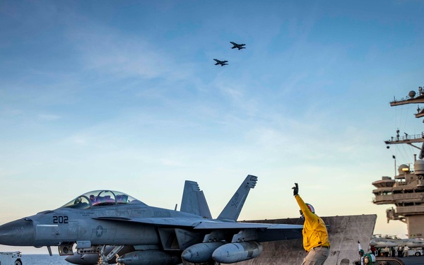 USS George H.W. Bush (CVN 77) Earns Battle Effectiveness “E” Award