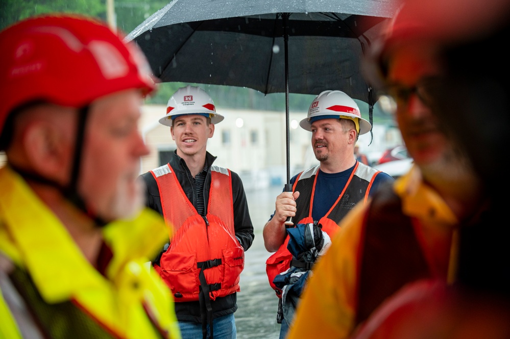 Despite rain, Industry Day shines light on major Ohio River navigation project