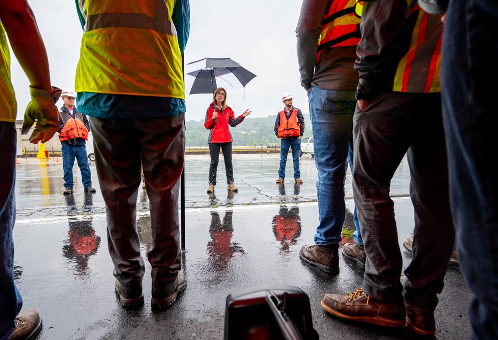 Despite rain, Industry Day shines light on major Ohio River navigation project