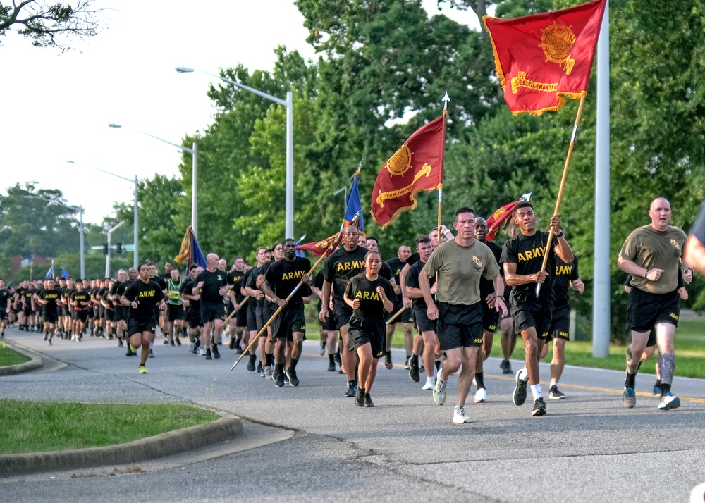 Rapid Support Soldiers participate in installation-wide Army Birthday Run