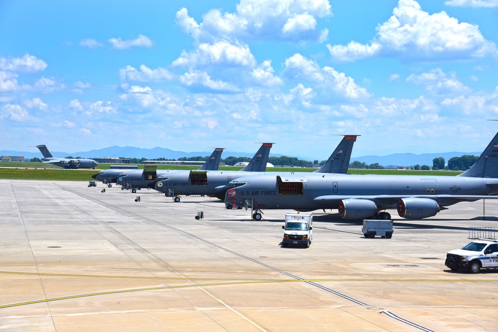 134th ARW opens $31 million hangar, vies for next-gen refueling tanker