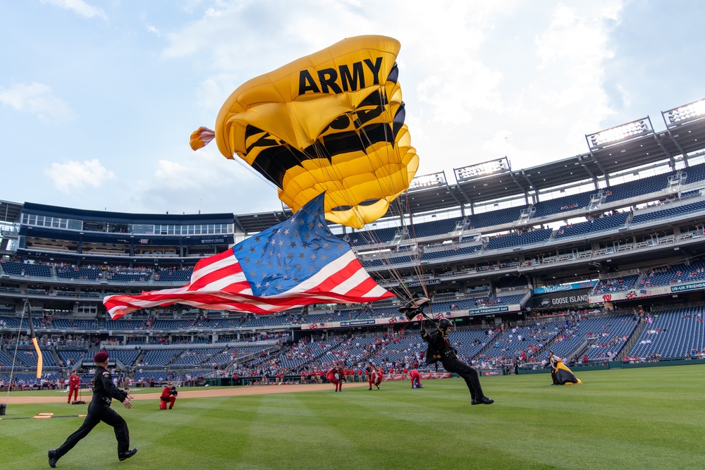 U.S. Army Parachute Team lands in Washington D.C.