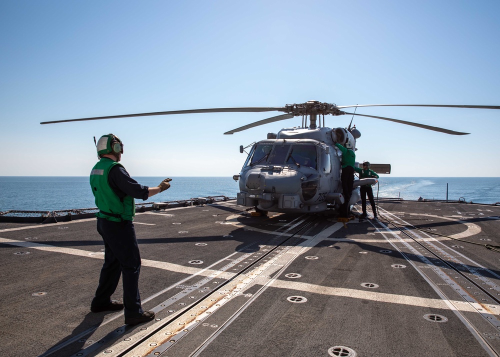 USS Leyte Gulf (CG 55) conducts flight quarters.