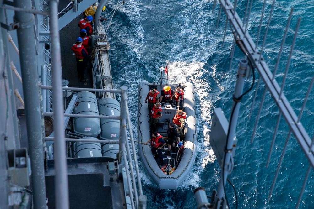 USS Leyte Gulf (CG 55) small boat operations.