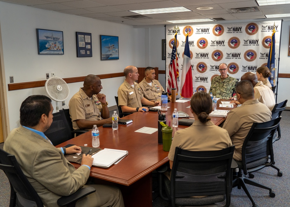 Deputy Commander, Naval Education and Training Command visits NTAG San Antonio